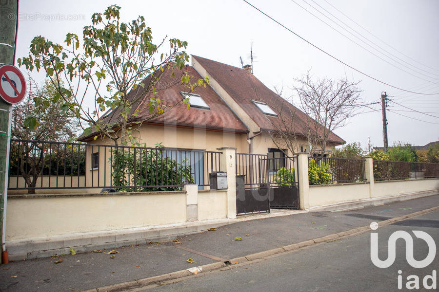 Photo 1 - Maison à OZOIR-LA-FERRIERE