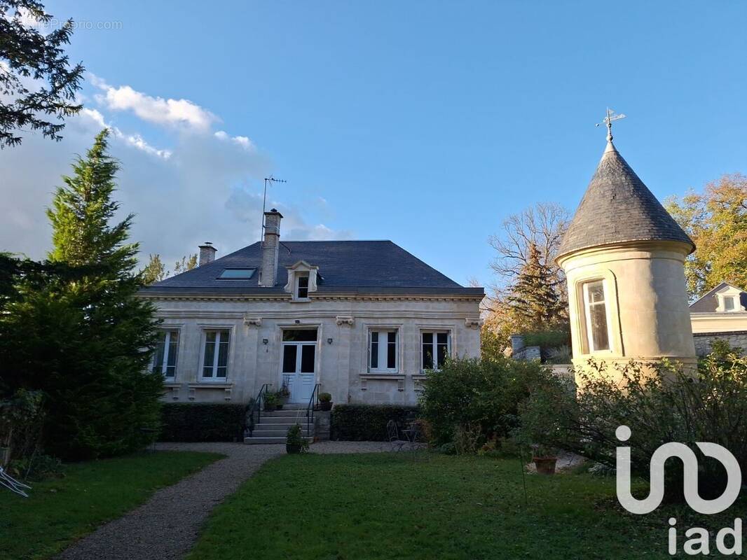 Photo 1 - Maison à BRUYERES-ET-MONTBERAULT