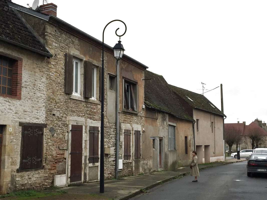 Appartement à SAINT-PIERRE-LE-MOUTIER