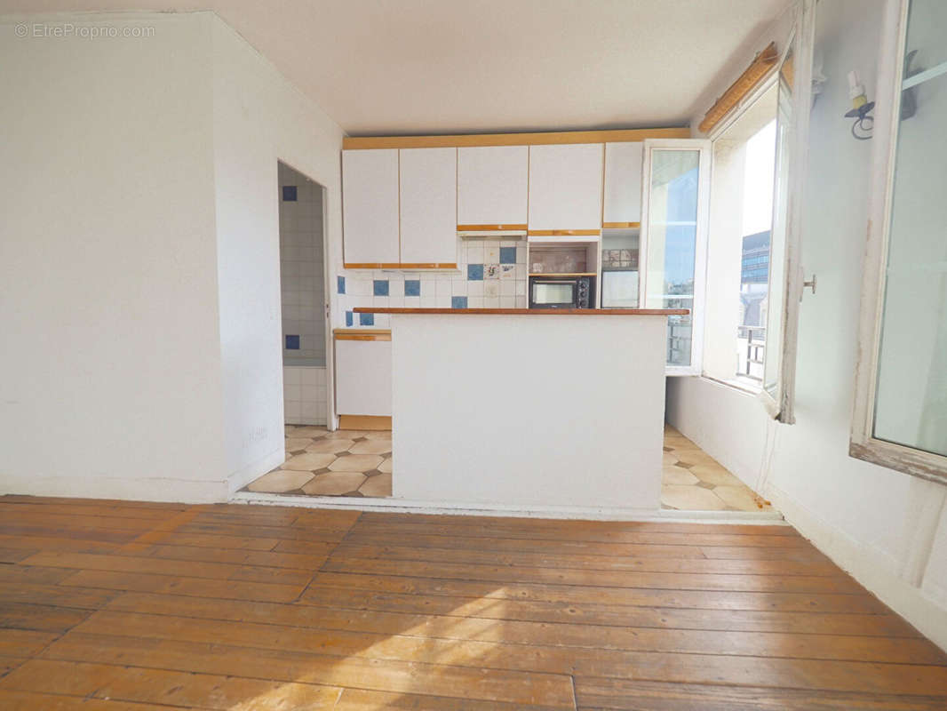 Appartement à NEUILLY-SUR-SEINE