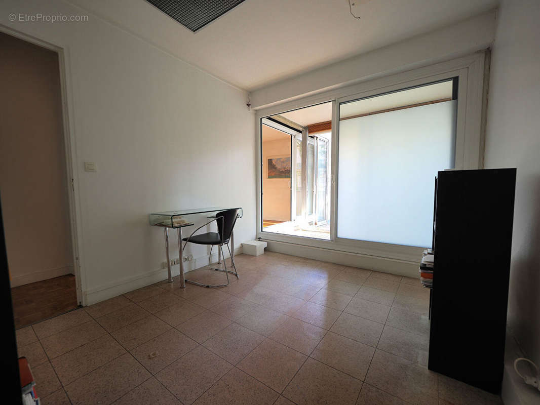 Appartement à PARIS-20E