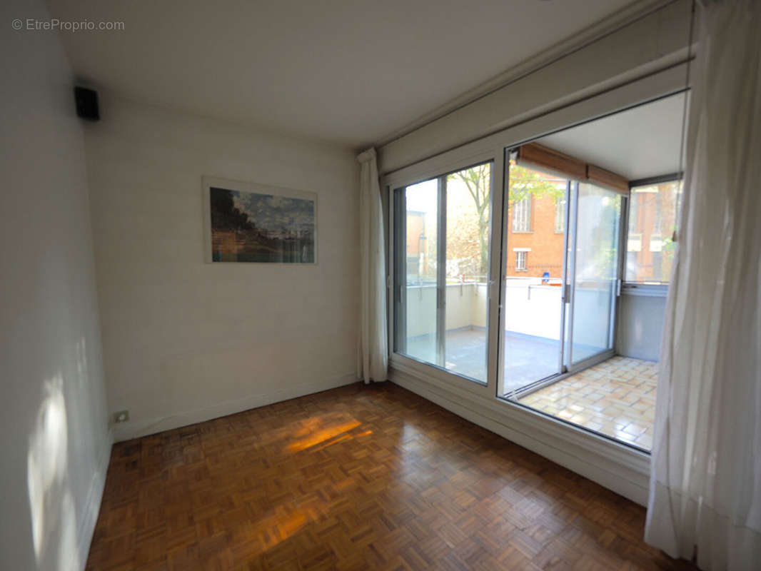 Appartement à PARIS-20E