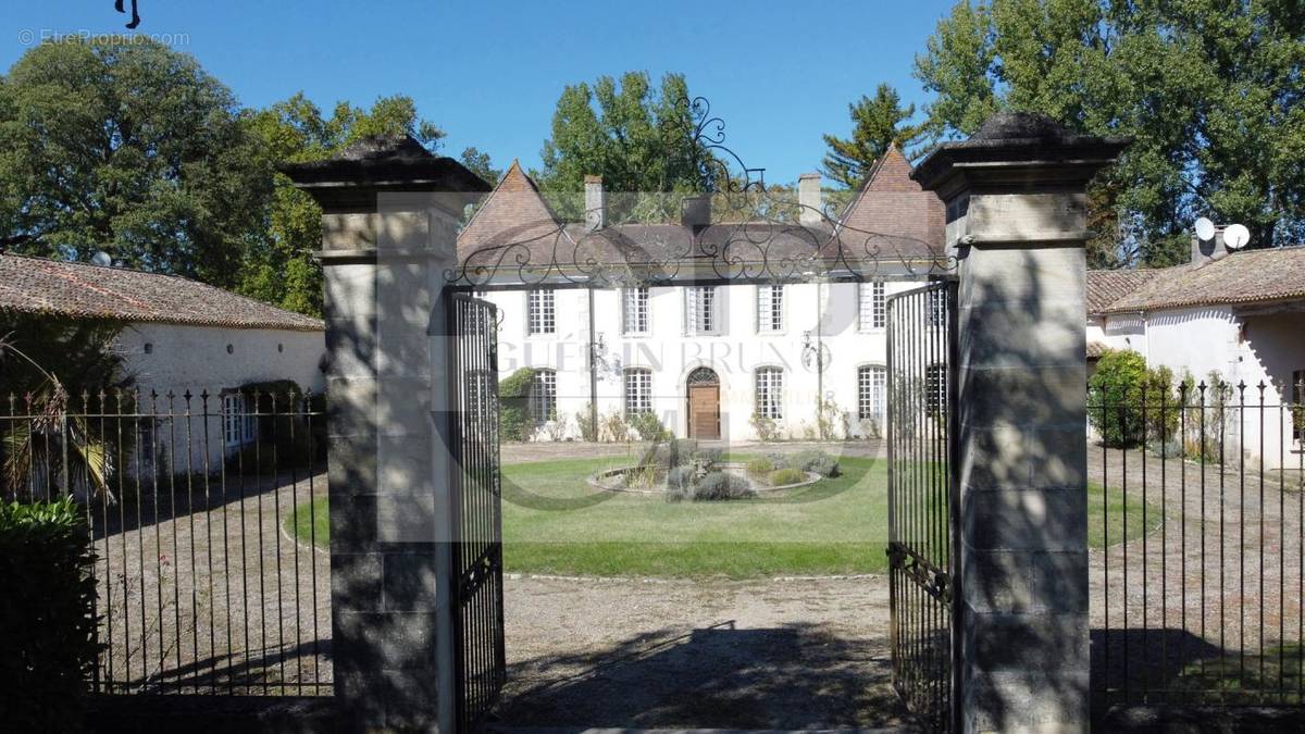 Maison à MONTAUT