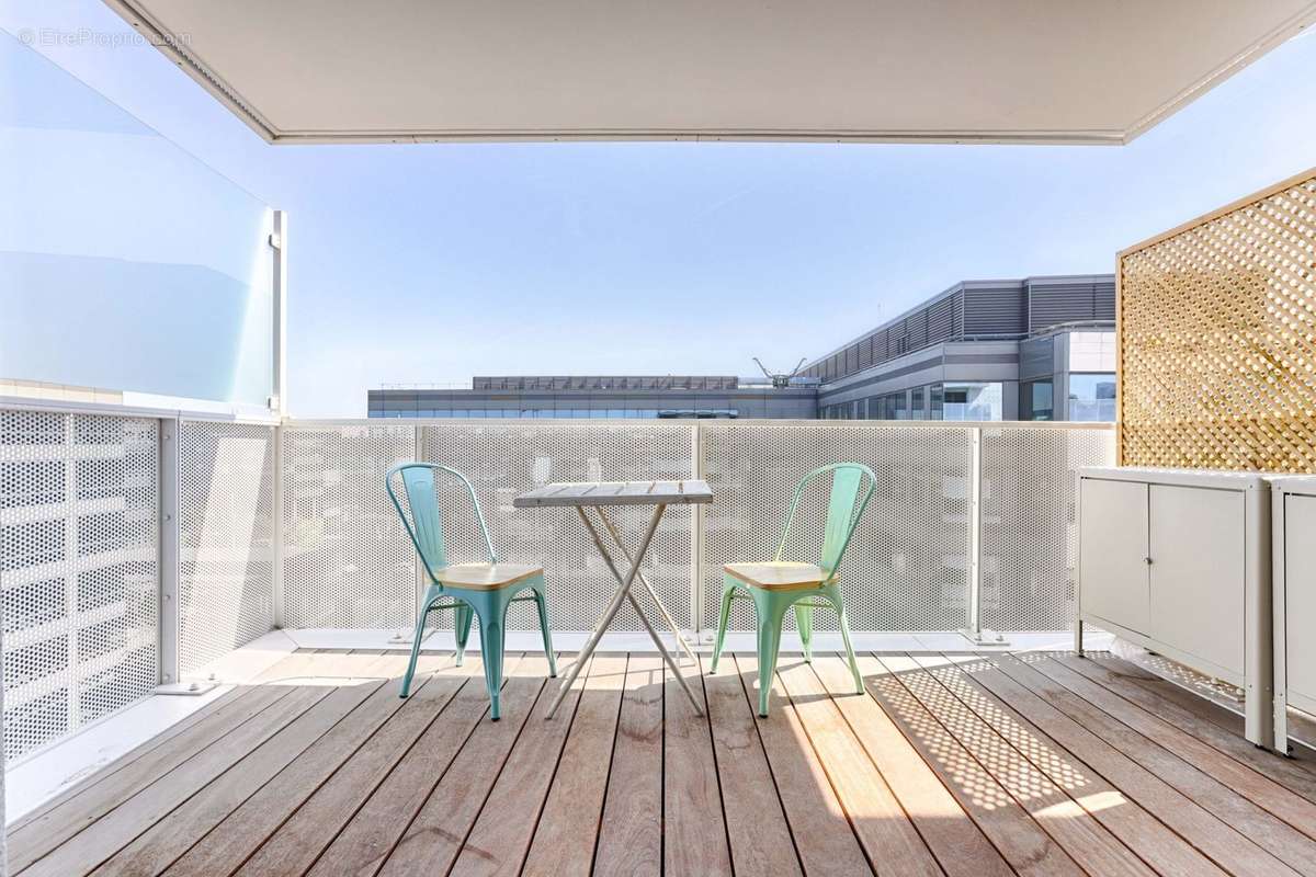 Appartement à COURBEVOIE