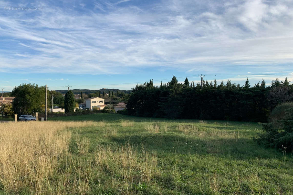 Terrain à SAINT-LAURENT-LA-VERNEDE