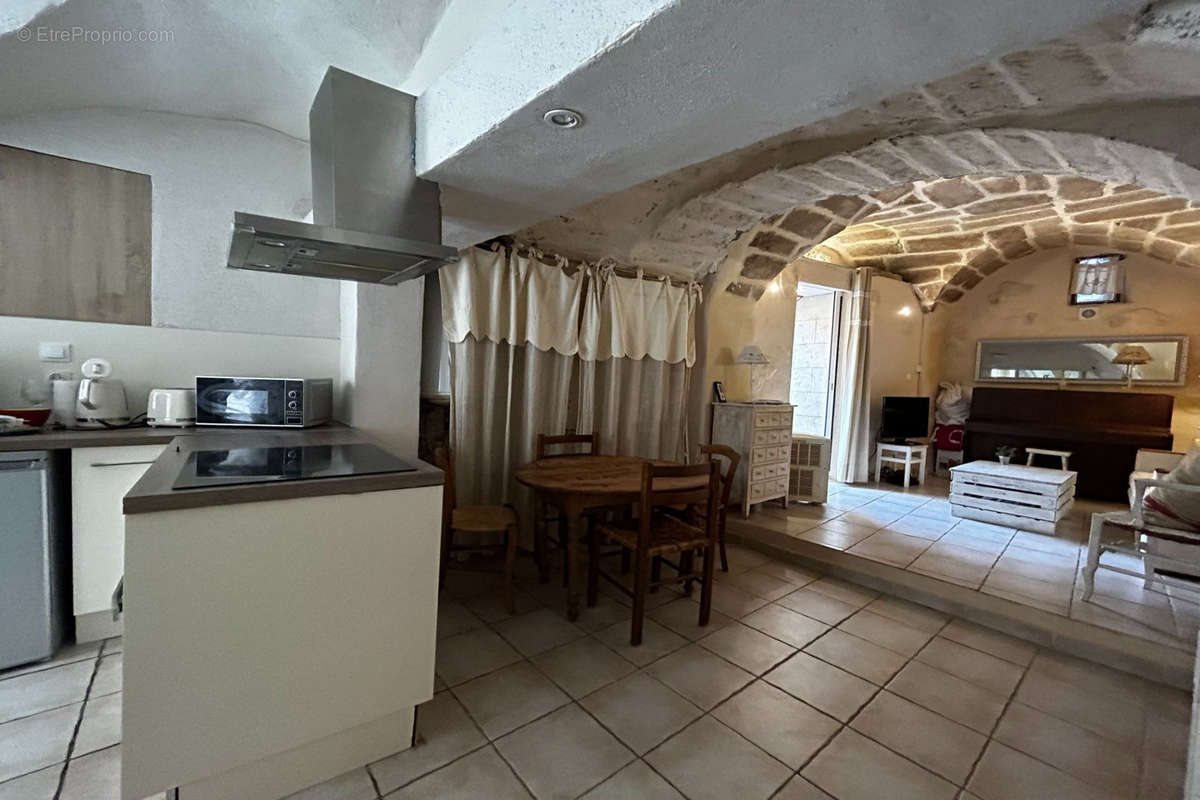 Appartement à SAINT-QUENTIN-LA-POTERIE