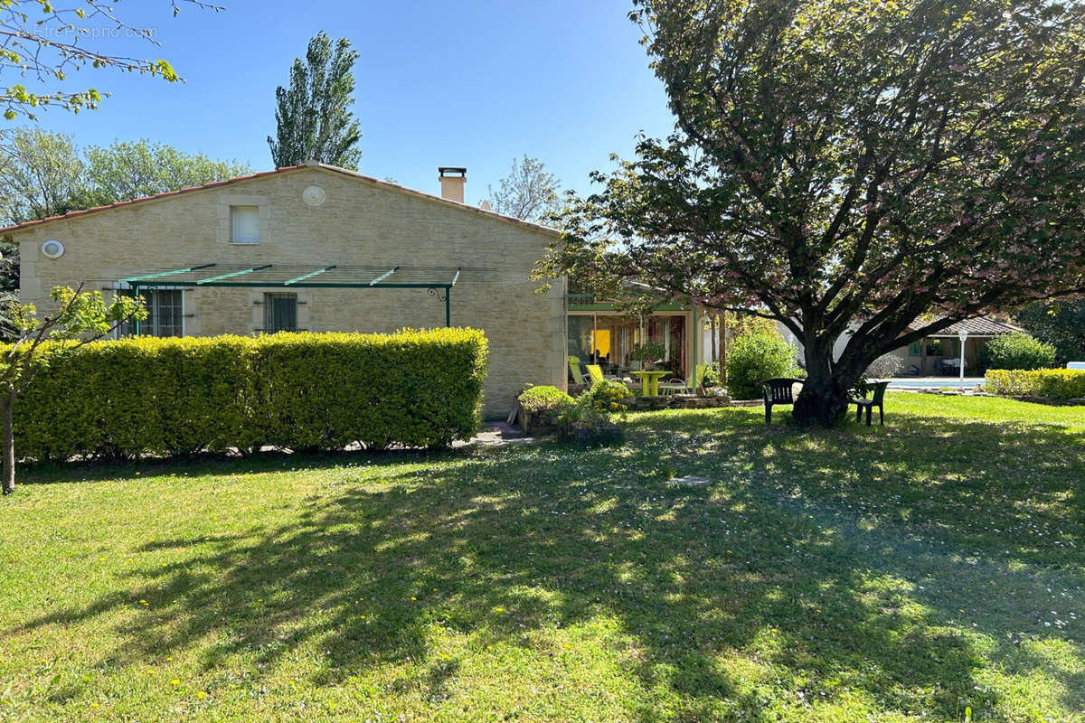 Maison à SAINT-QUENTIN-LA-POTERIE