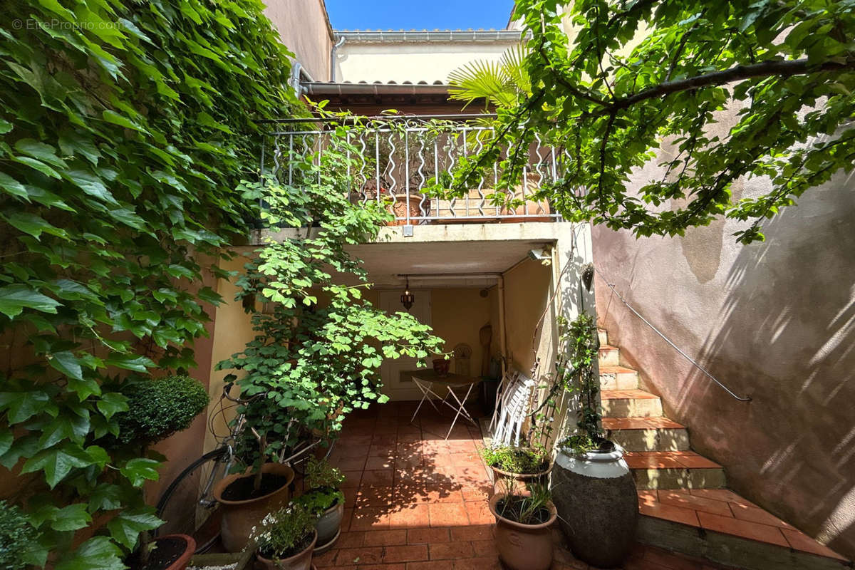 Maison à SAINT-QUENTIN-LA-POTERIE