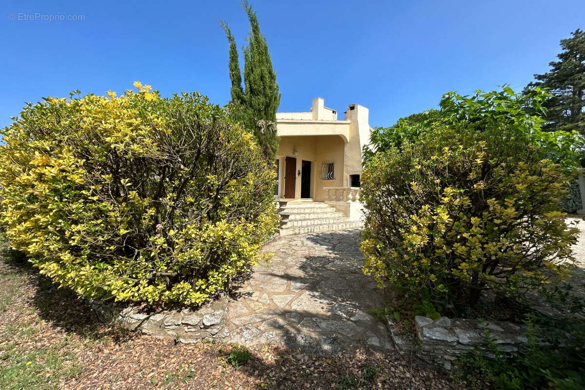 Maison à UZES