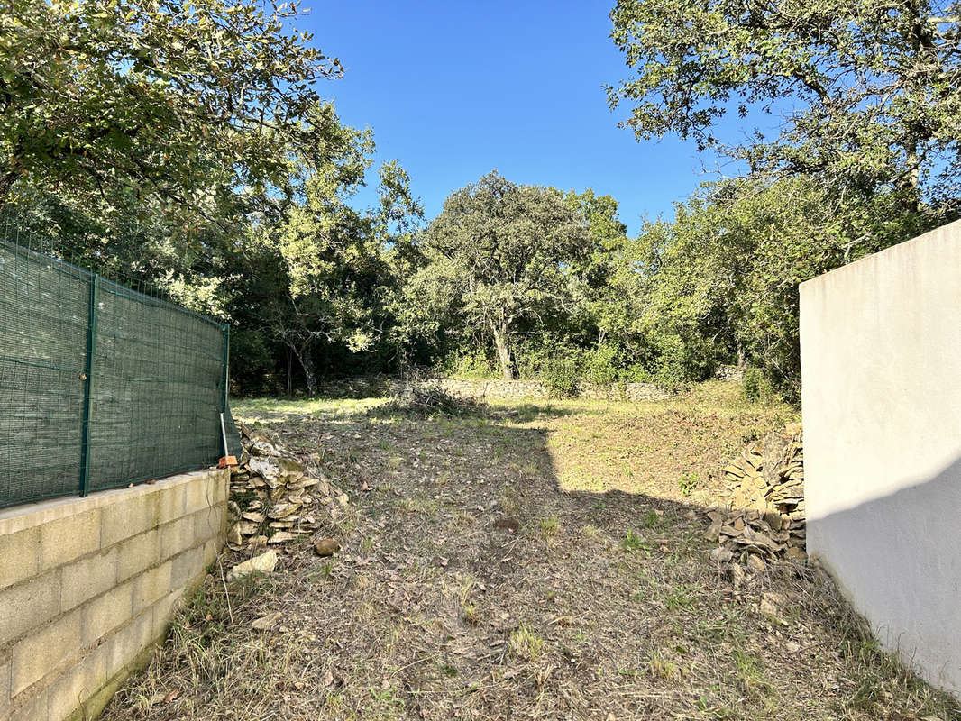 Terrain à UZES