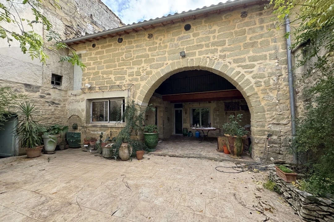 Maison à SAINT-QUENTIN-LA-POTERIE