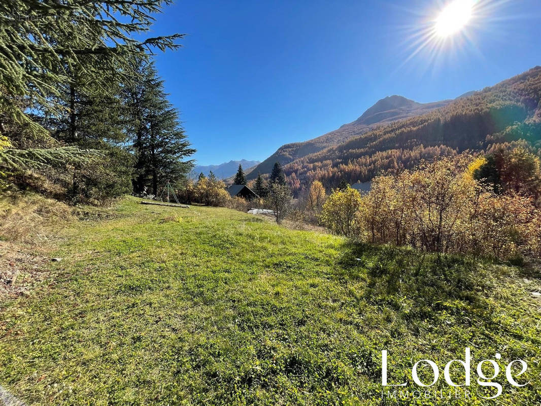 Terrain à LA SALLE-LES-ALPES