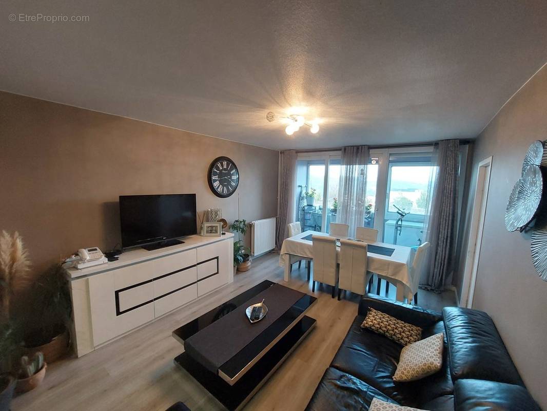 Appartement à SAINT-ETIENNE