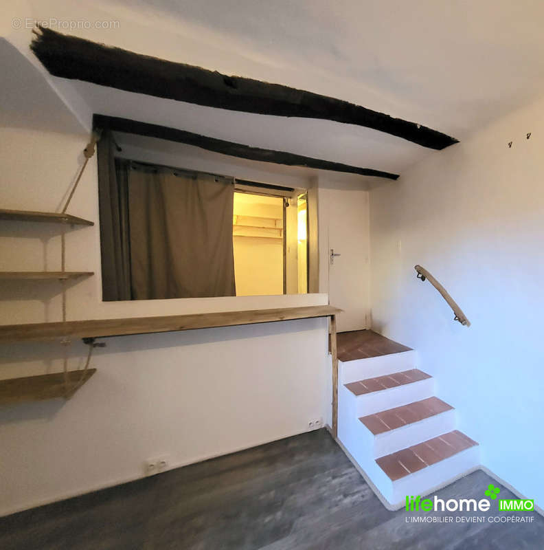 Appartement à TOURRETTES-SUR-LOUP