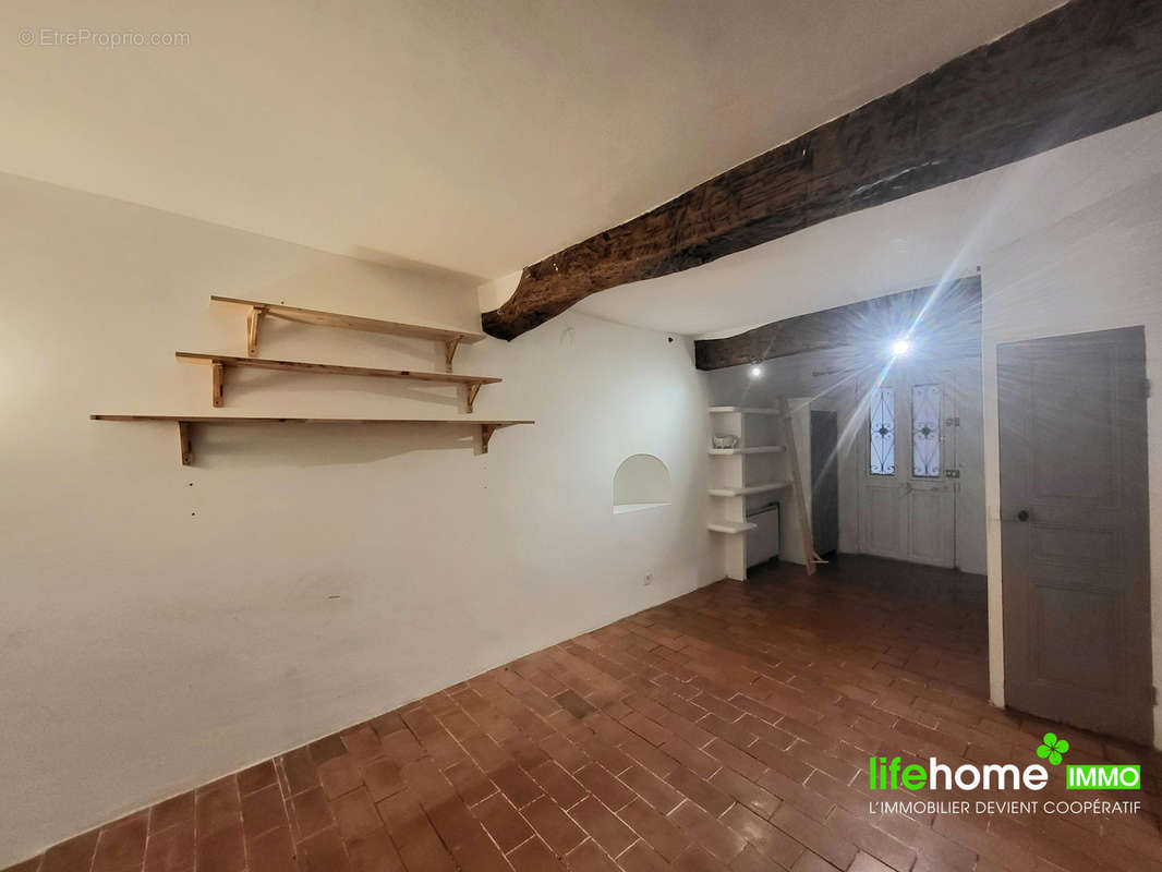 Appartement à TOURRETTES-SUR-LOUP