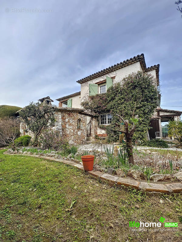 Maison à CAGNES-SUR-MER