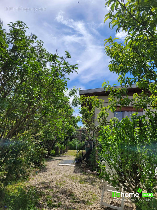 Maison à CERILLY