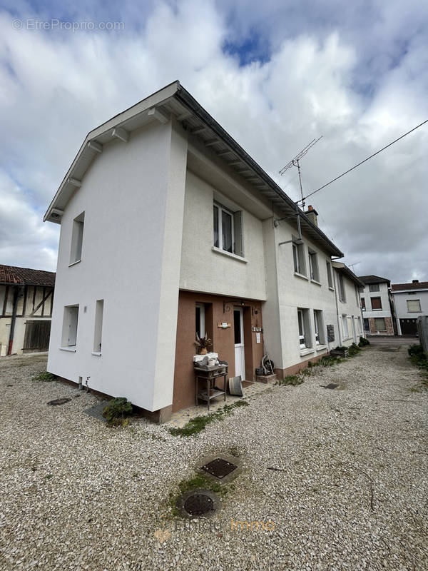 Maison à CHAVANGES