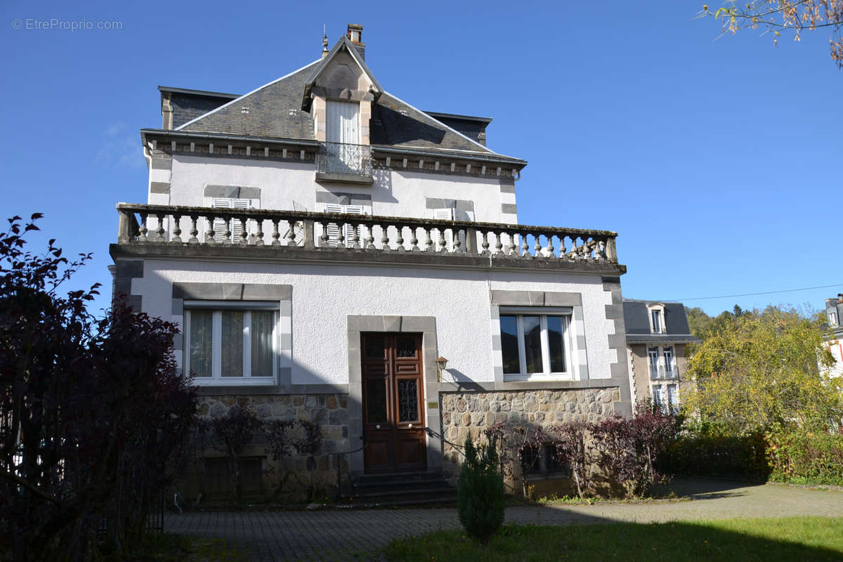 Maison à LA BOURBOULE