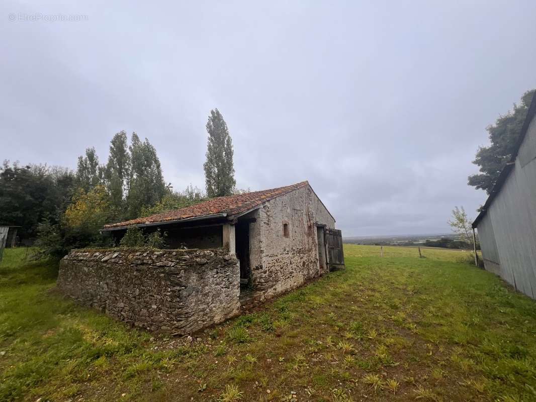 Maison à BEAUSSE