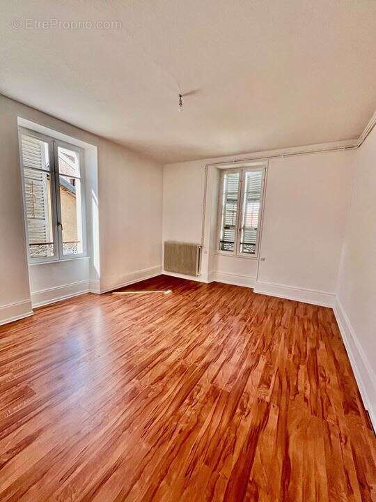 Appartement à LUXEUIL-LES-BAINS