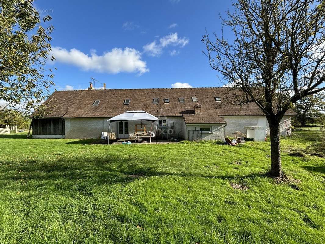 Maison à SAINT-DENIS-D&#039;ANJOU