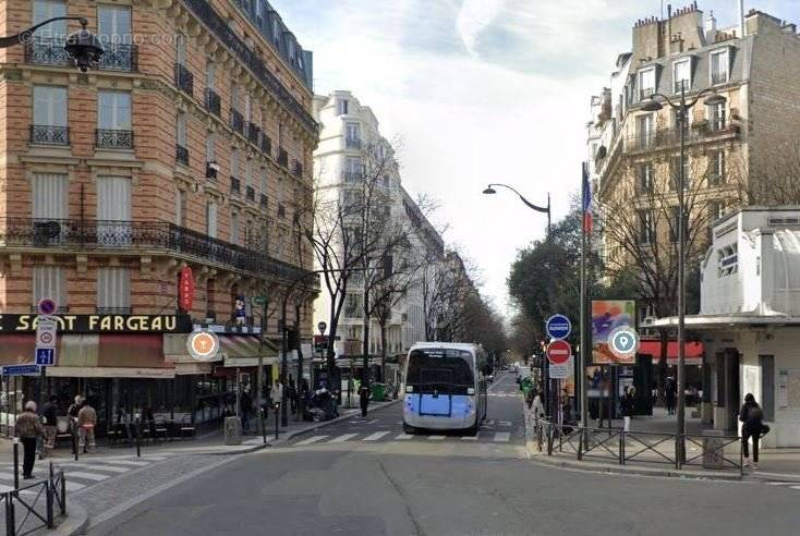 Appartement à PARIS-20E