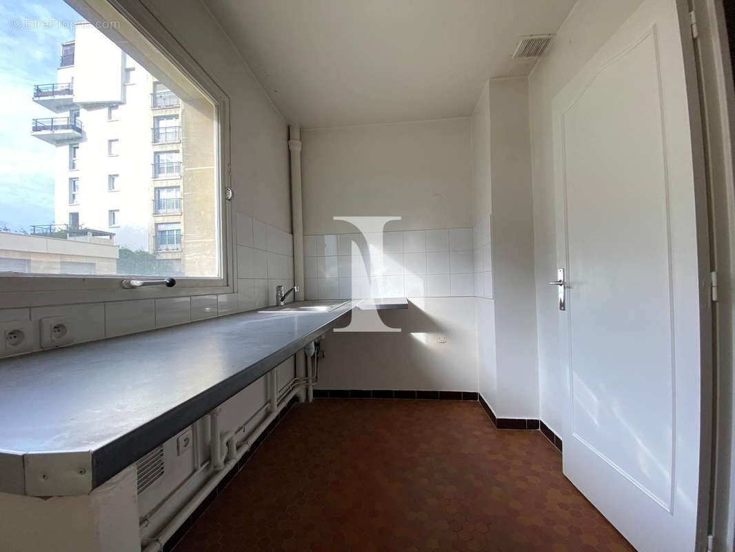 Appartement à PARIS-20E