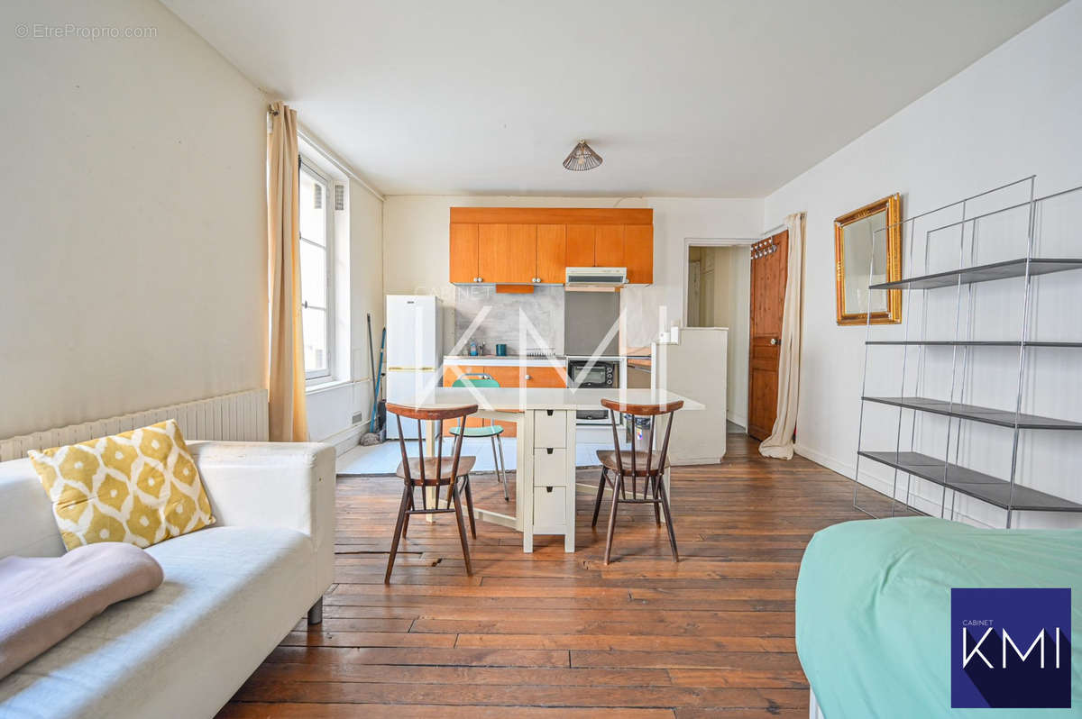 Appartement à PARIS-11E