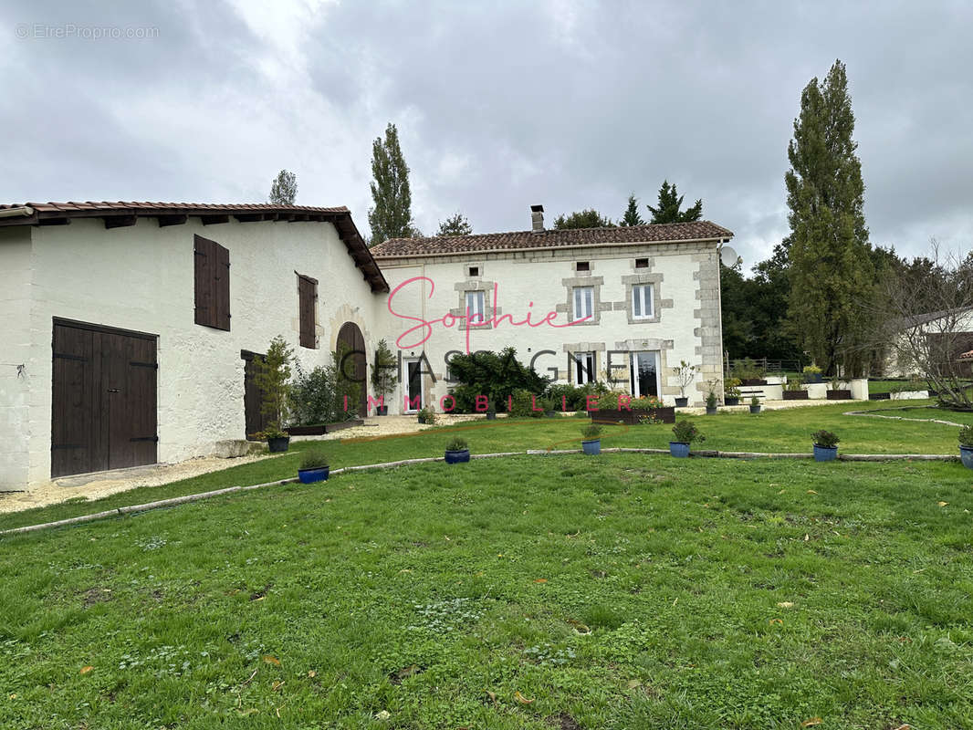 Maison à CHALAIS