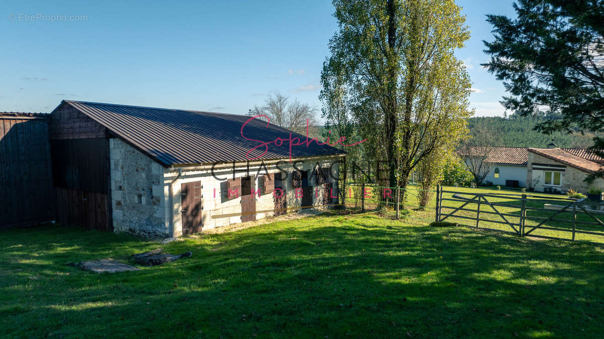 Maison à CHALAIS