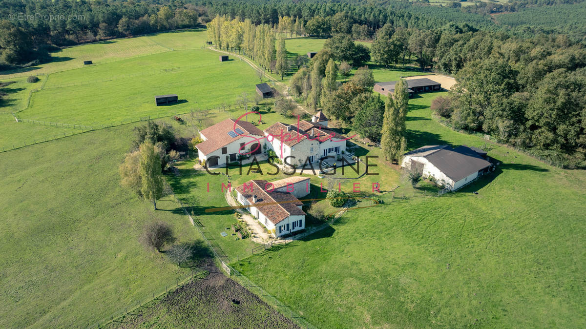 Maison à CHALAIS