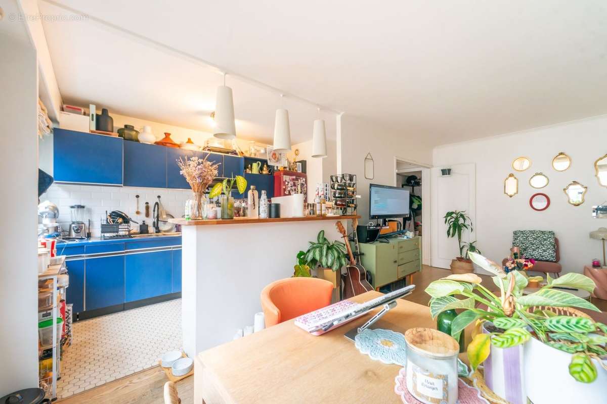 Appartement à PARIS-18E