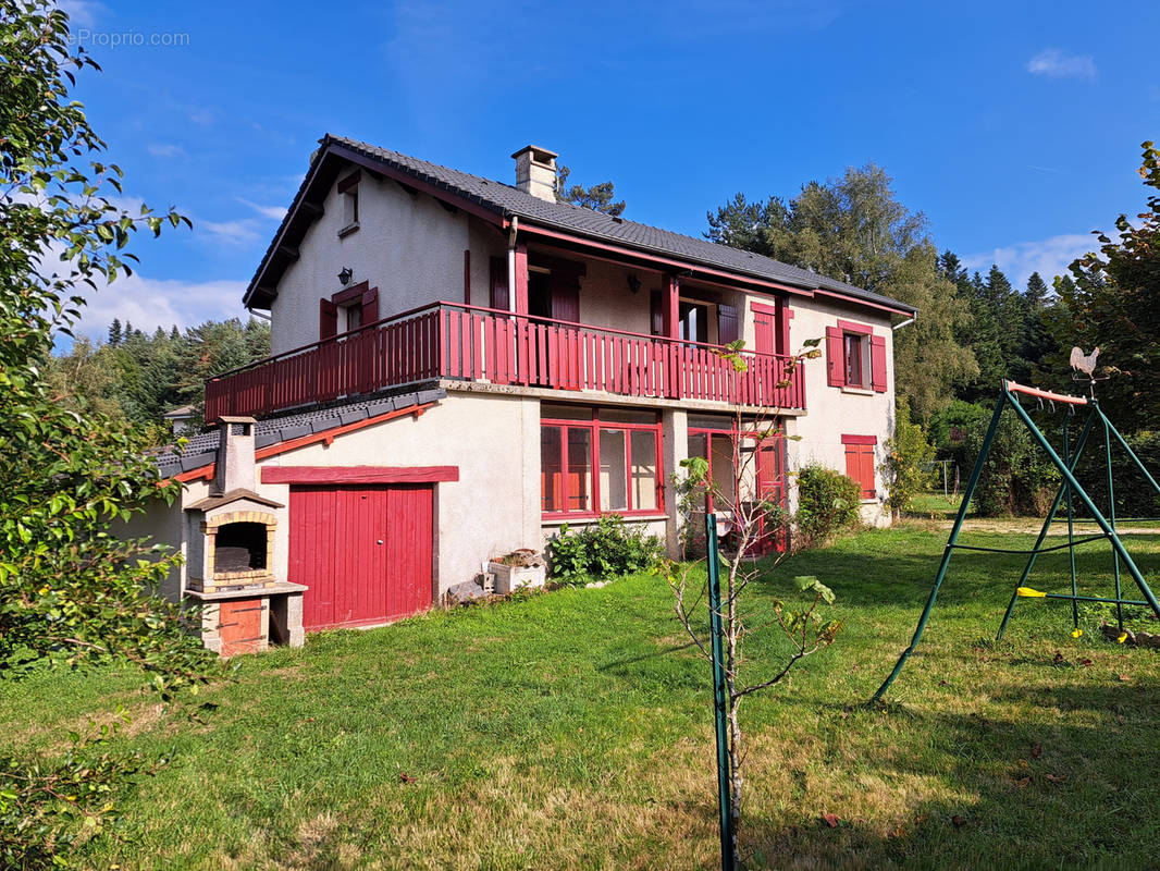 Maison à LE CHAMBON-SUR-LIGNON