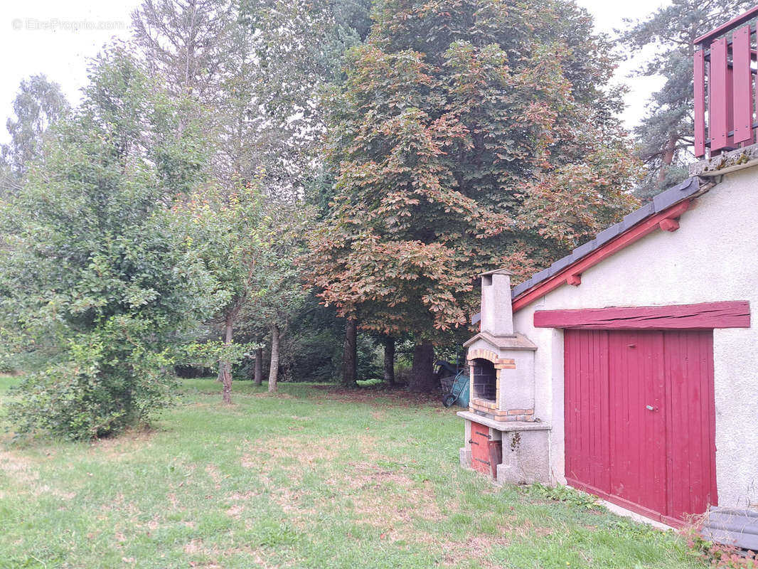 Maison à LE CHAMBON-SUR-LIGNON