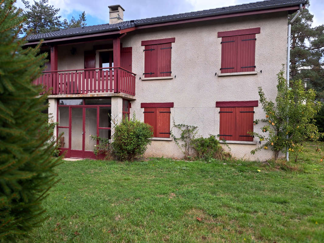 Maison à LE CHAMBON-SUR-LIGNON