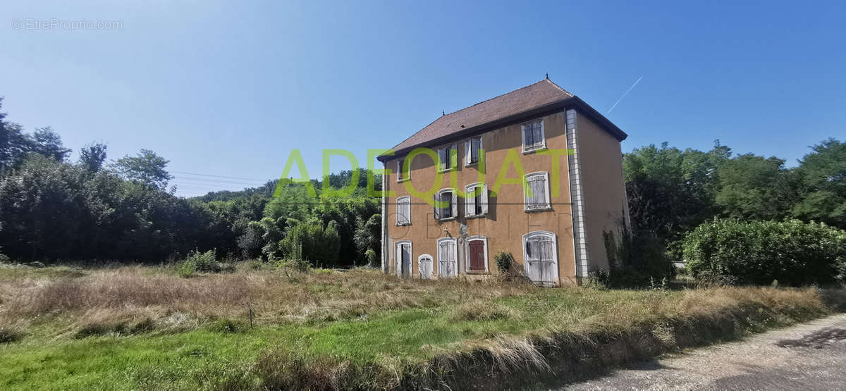 Appartement à SAINT-JEAN-DE-SOUDAIN