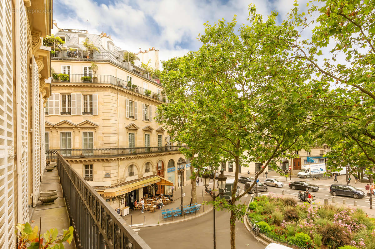 Appartement à PARIS-10E