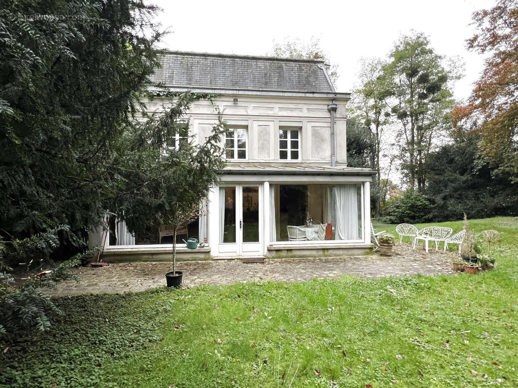 Maison à LOUVRES