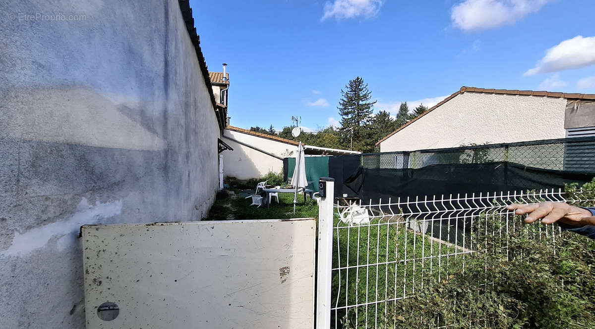 Appartement à LIVRON-SUR-DROME