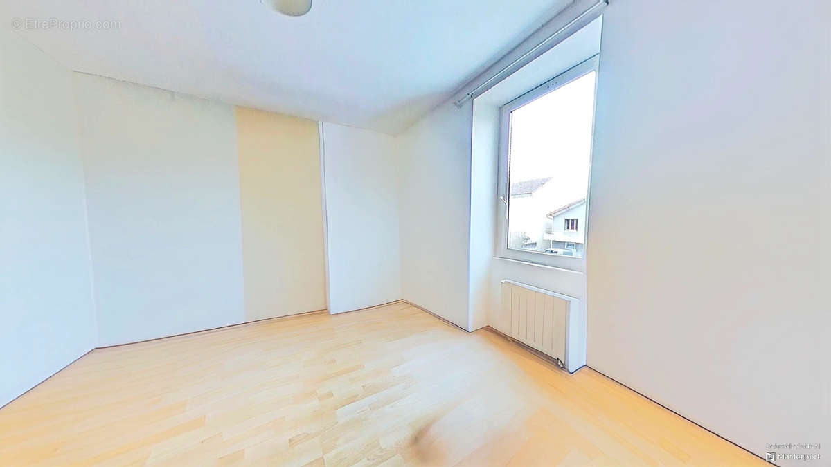 Appartement à LIVRON-SUR-DROME