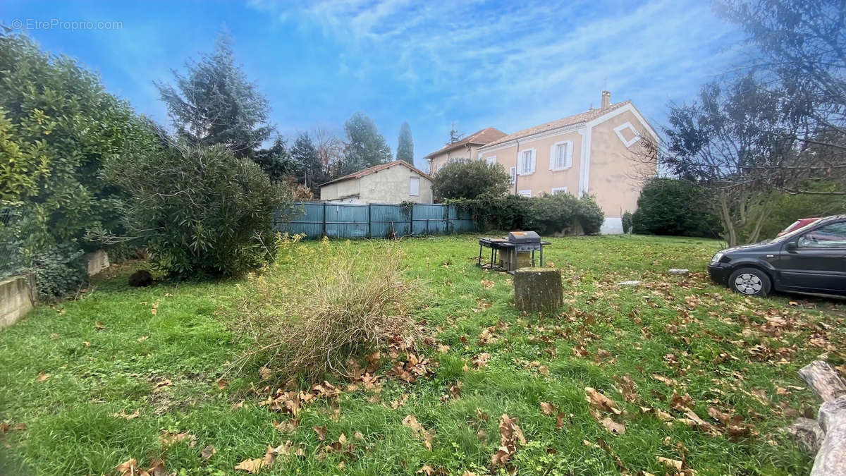 Appartement à LIVRON-SUR-DROME