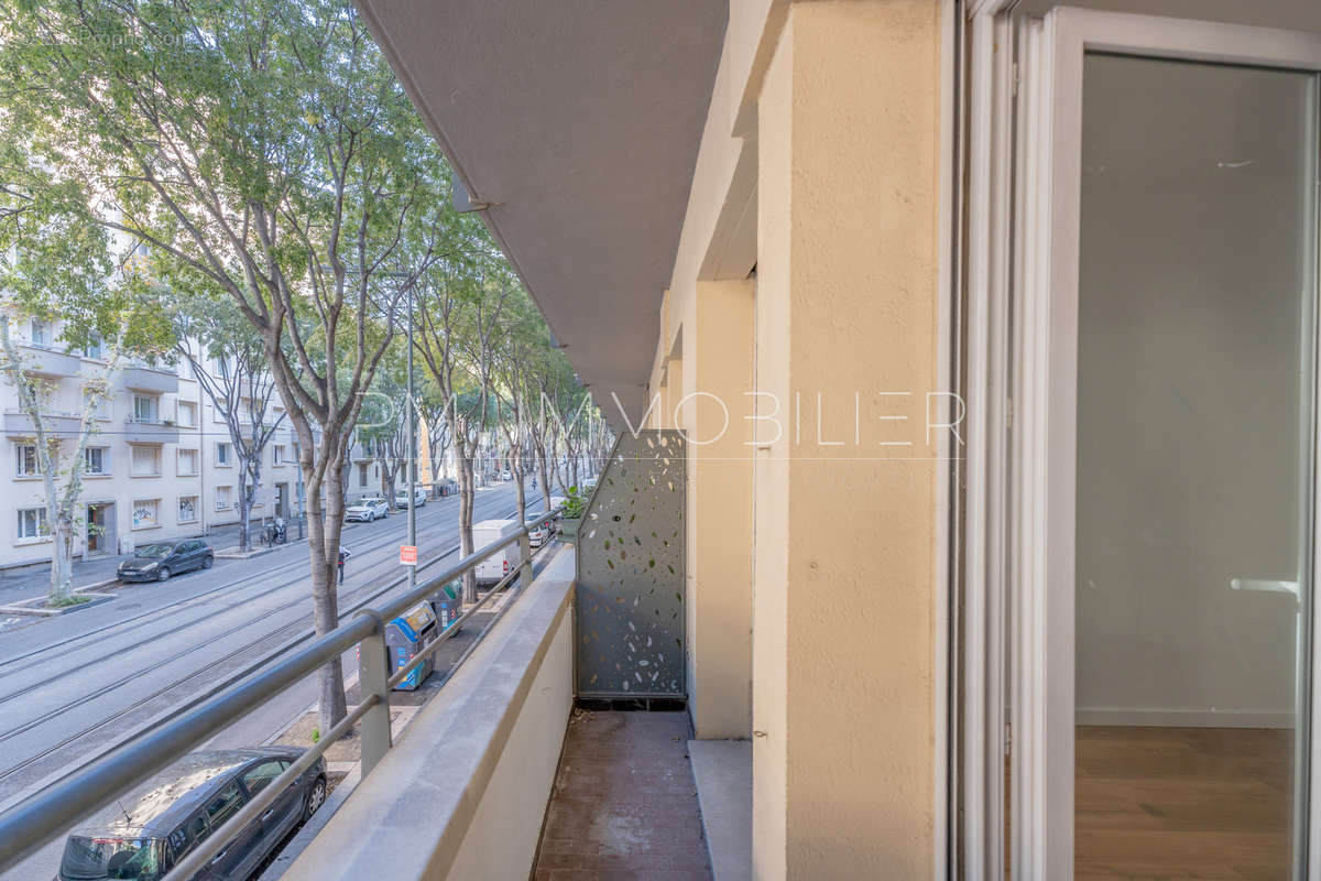 Appartement à MARSEILLE-5E