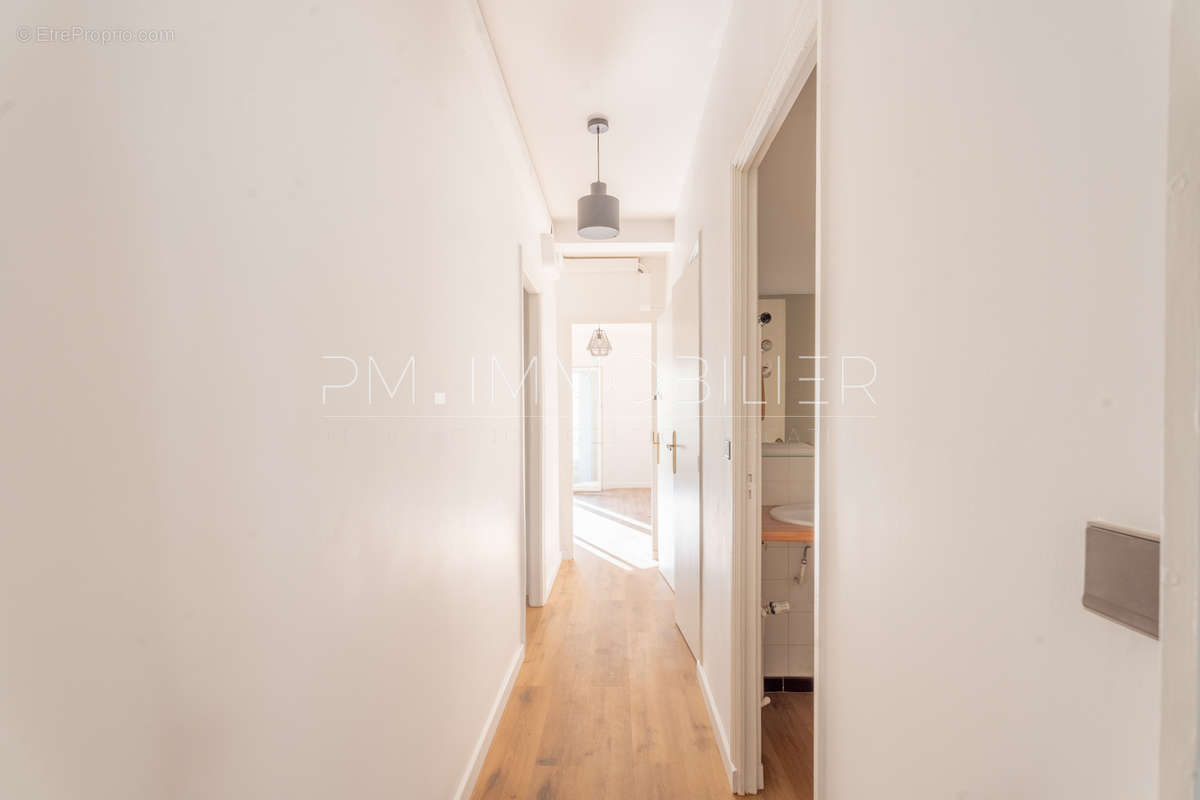 Appartement à MARSEILLE-5E