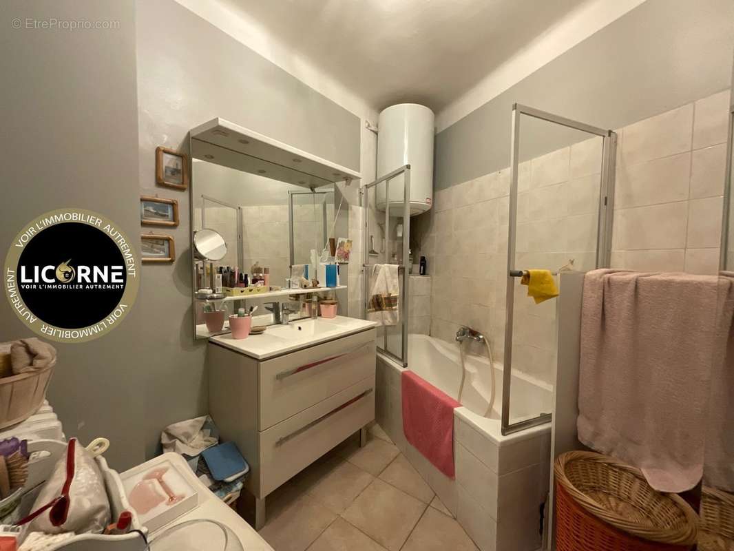 Appartement à MARSEILLE-8E