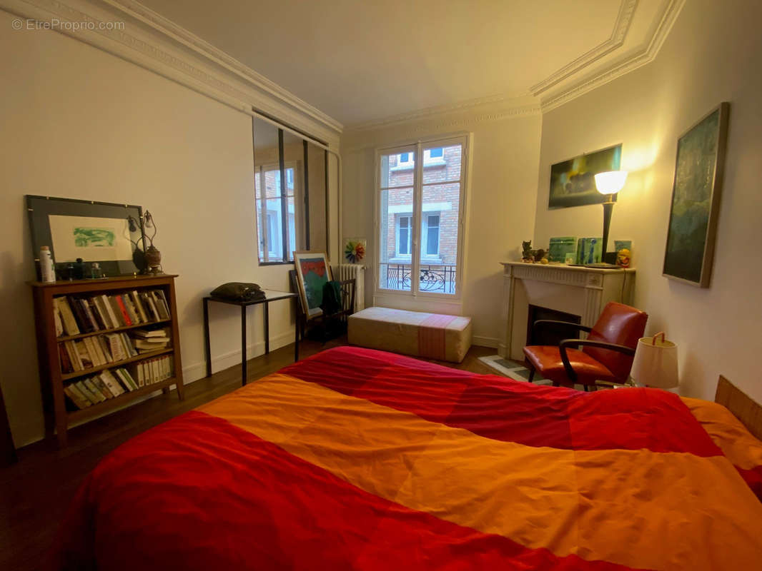 Appartement à PARIS-18E