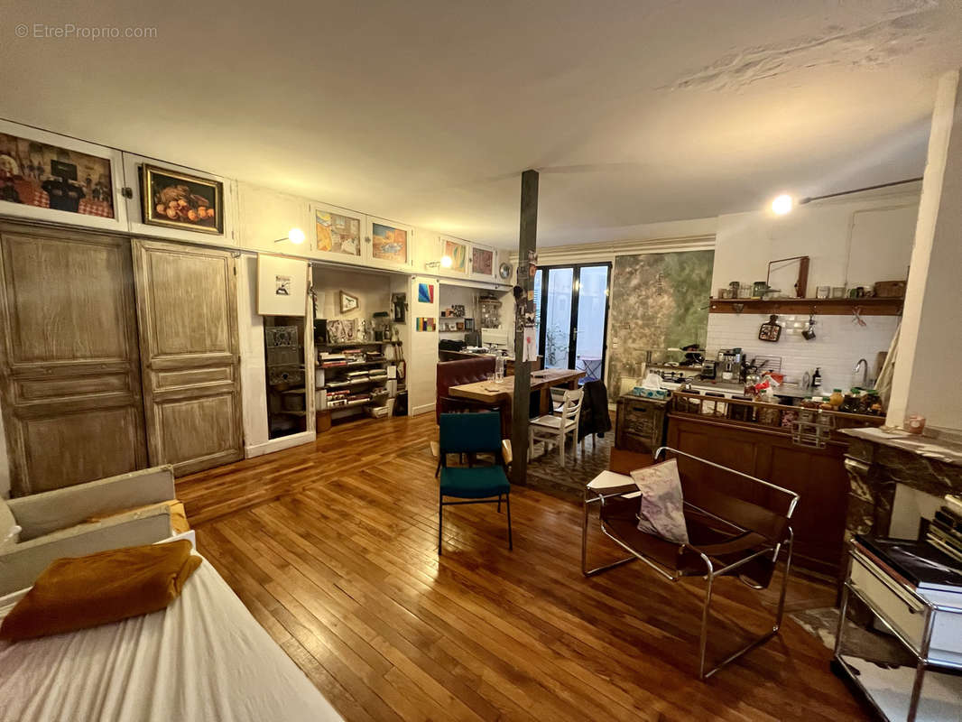 Appartement à PARIS-18E