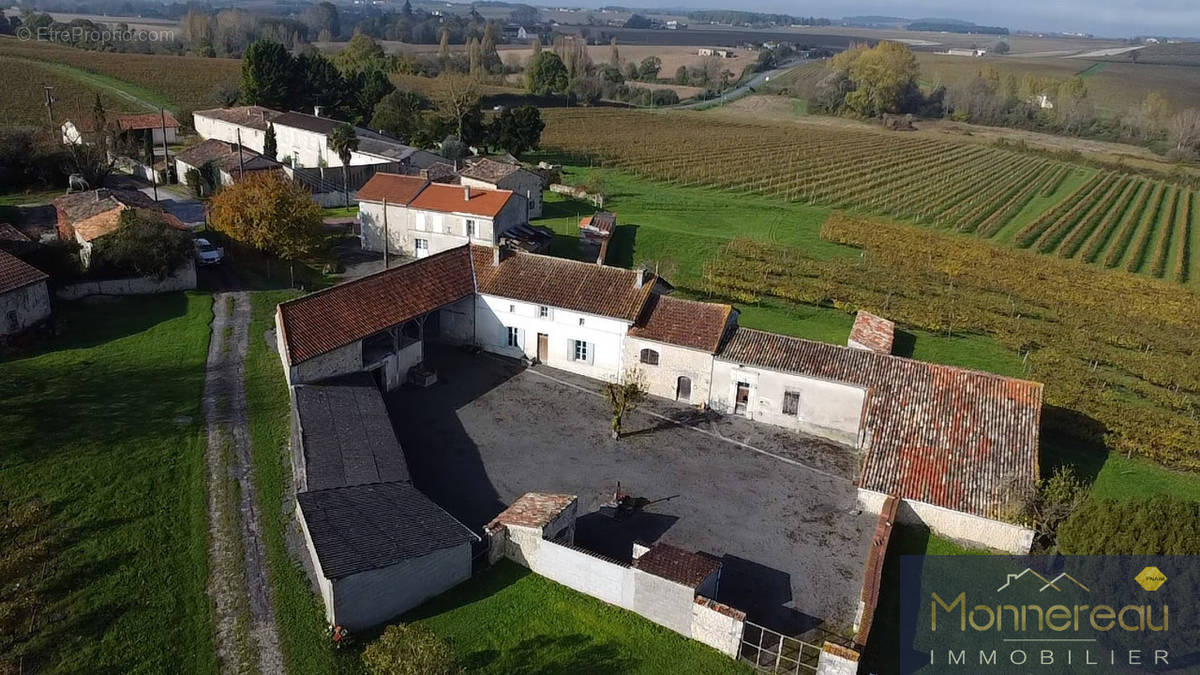 Maison à TOUZAC