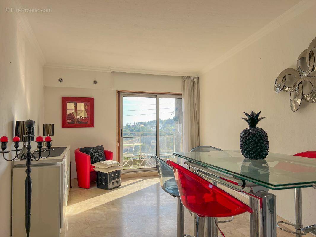 Appartement à VILLENEUVE-LOUBET