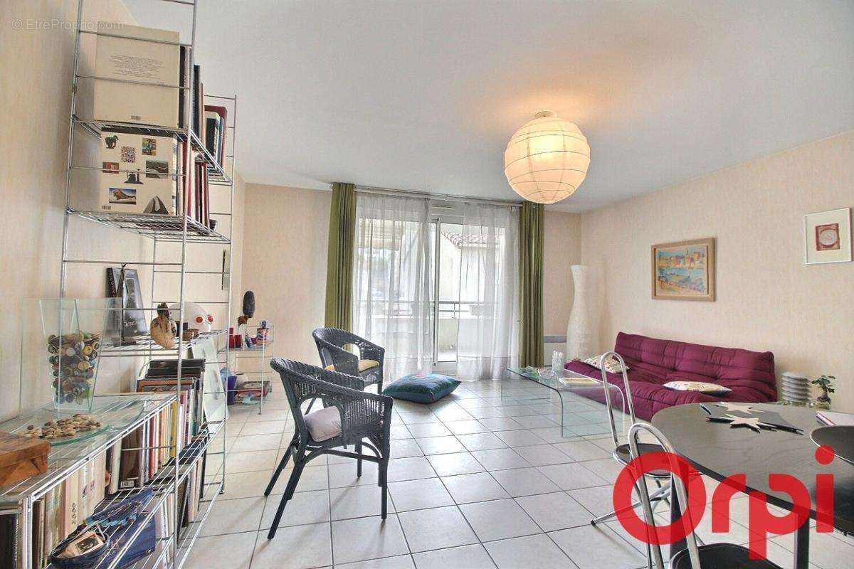 Appartement à MARSEILLE-7E